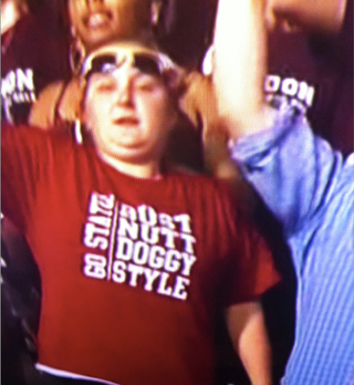 Illustration for article titled Mississippi State Football Fans Make Up For Spelling Deficiencies With Classy T-Shirts